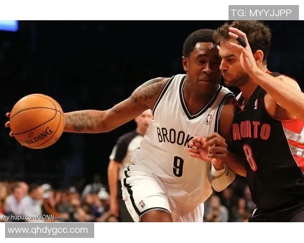 马尚布鲁克斯的篮球生涯与个人魅力探秘：从新星到传奇的成长之路